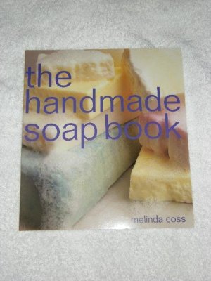Zoom bild av The handmade soap book